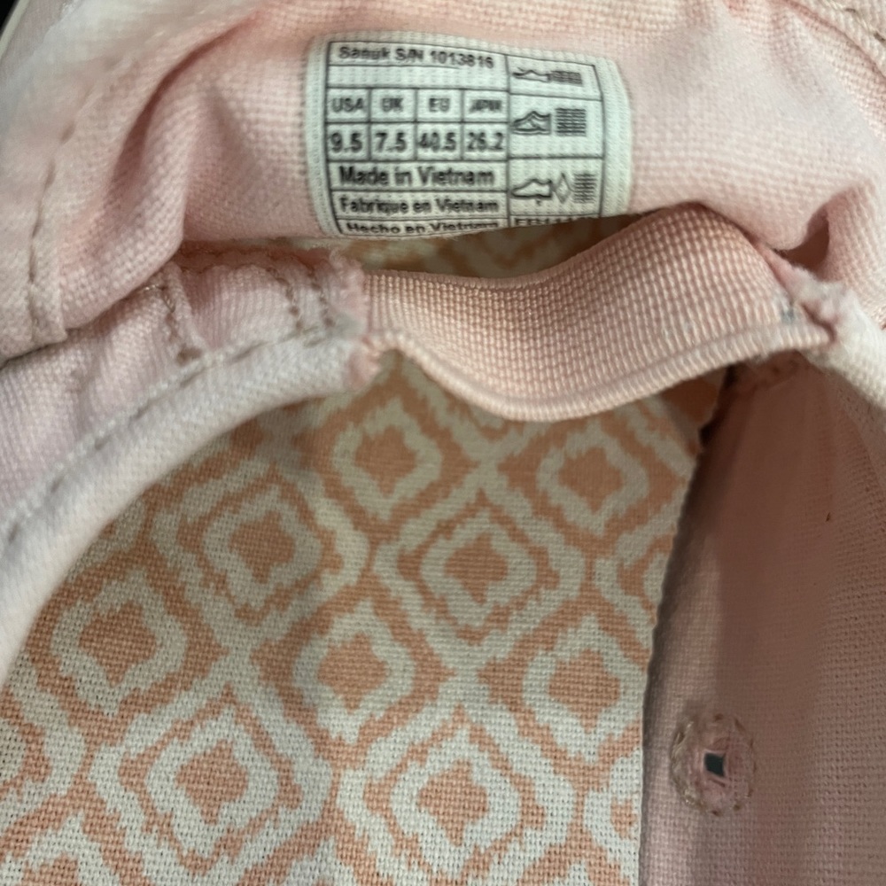Sanuk pink slip on oxfords. Size 9.5 - Picture 2 of 6